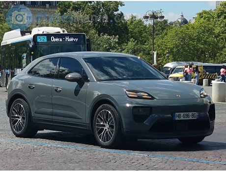 HB-696-BG, Porsche Macan