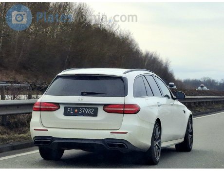 FL 37982, Mercedes-Benz E-Klasse