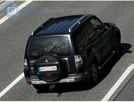 AN ZX 686, Mitsubishi Pajero