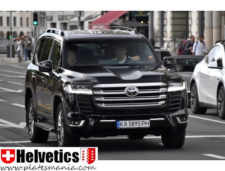 KA 5895 PH, Toyota Land Cruiser