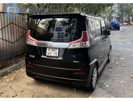 е007нт93, Mitsubishi Delica D:2