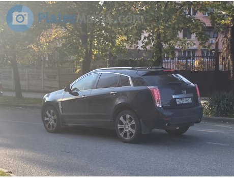 м050ум93, Cadillac SRX