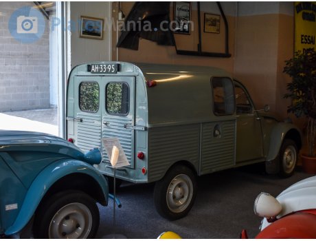 AH-33-95, Citroёn 2CV