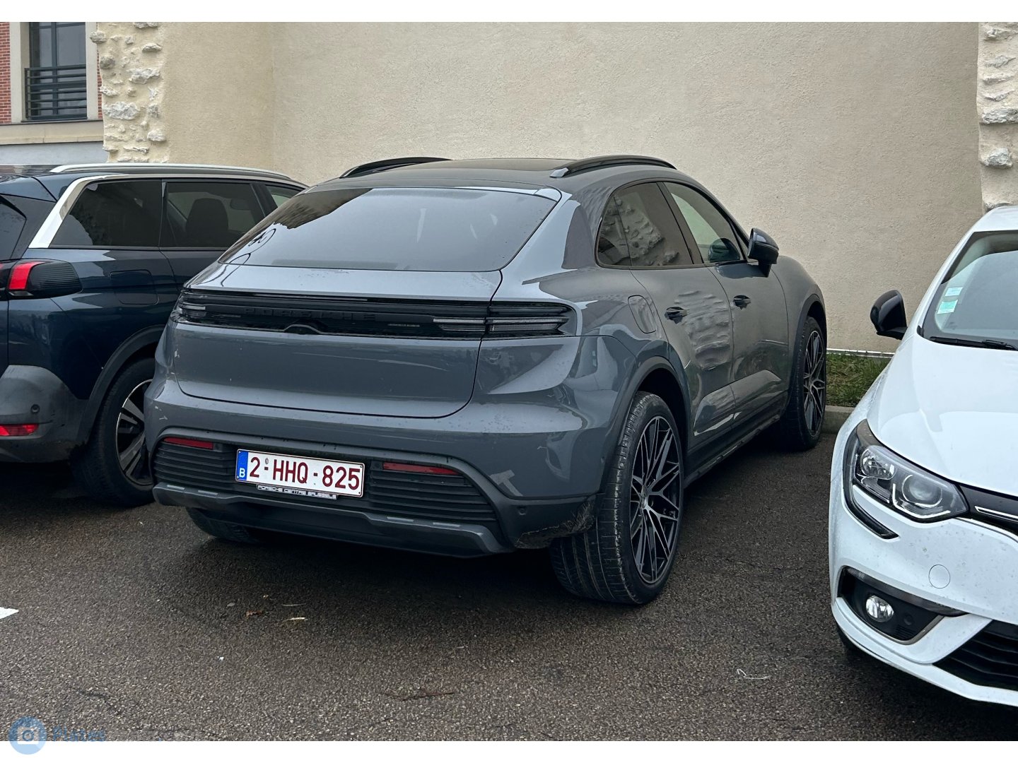 2-HHQ-825, Porsche Macan 2nd gen EV (XAB), 2024–