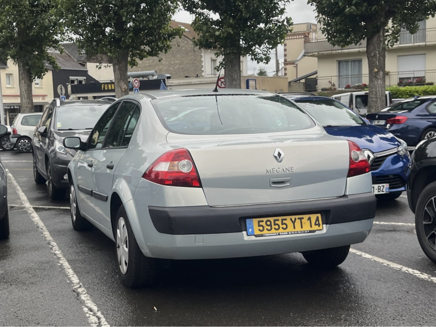 5955 YT 14, Renault Mégane 