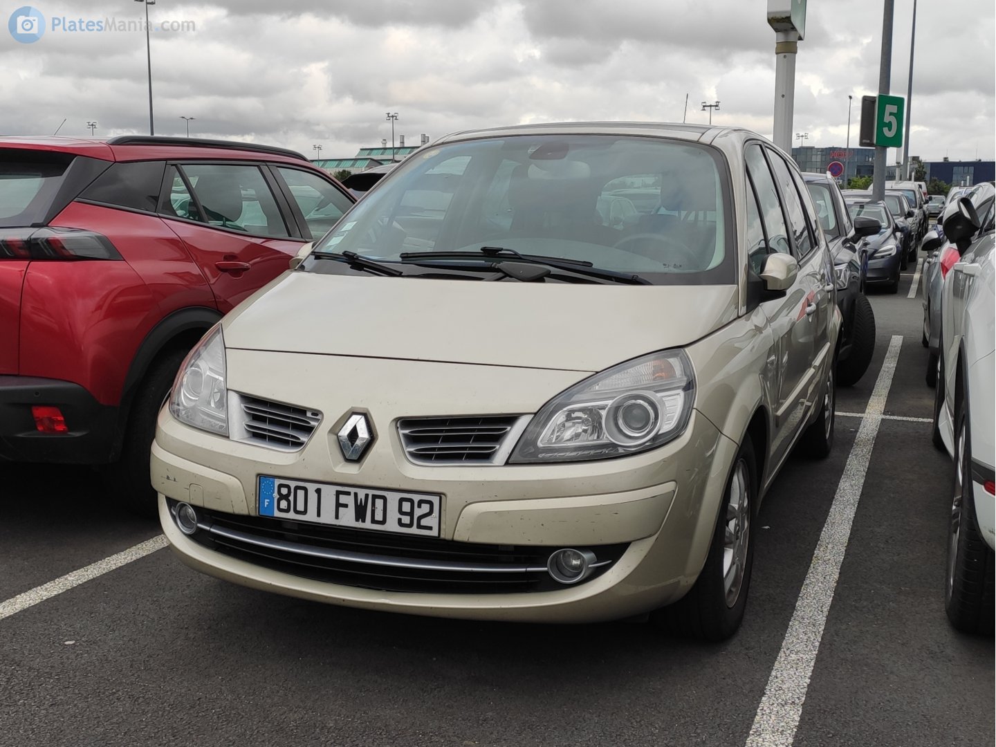 801 FWD 92, Renault Scénic 2nd gen Grand (R84), 2004–2009