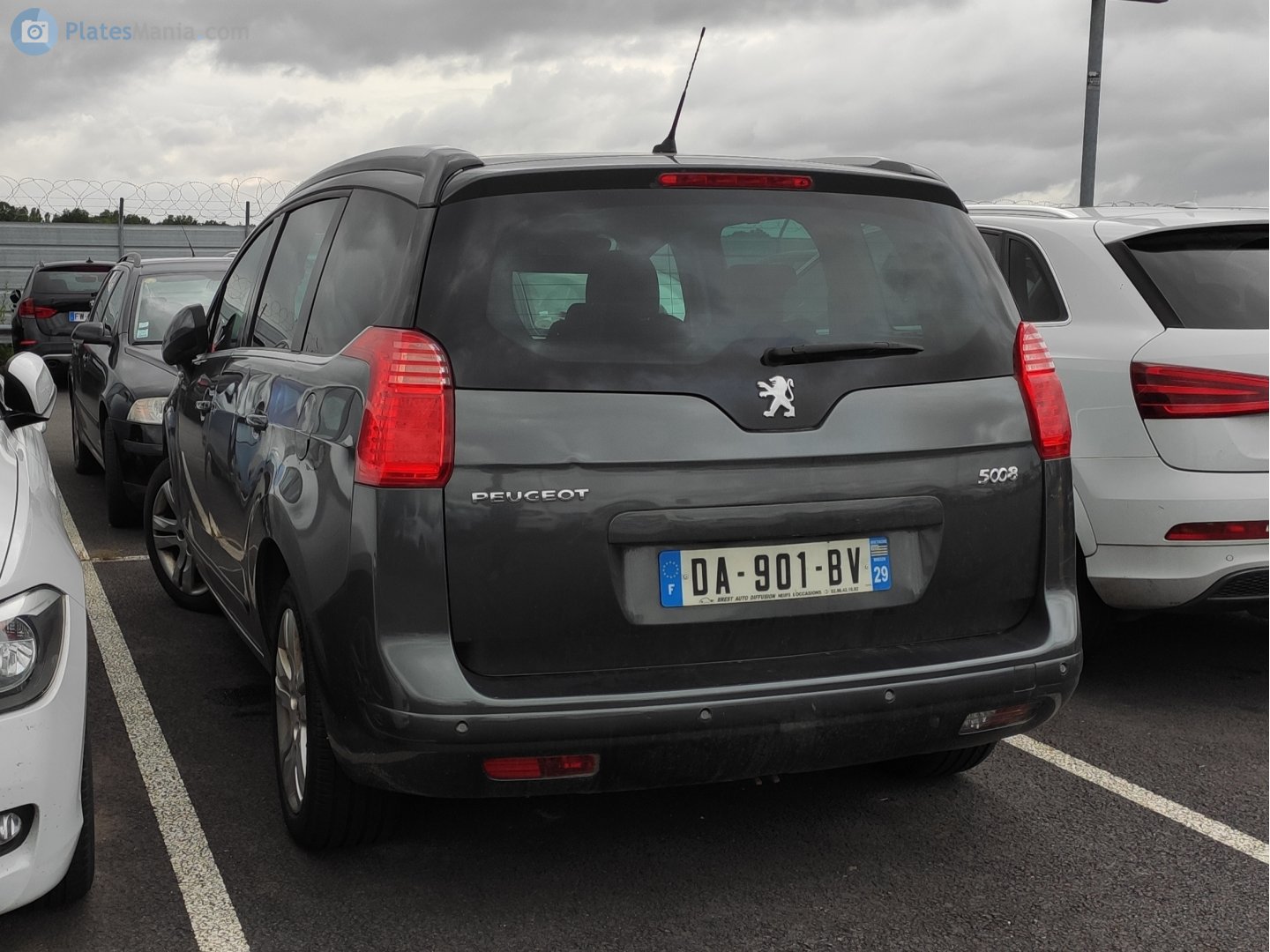 DA-901-BV, Peugeot 5008 1st gen MPV (T87), 2009–2013