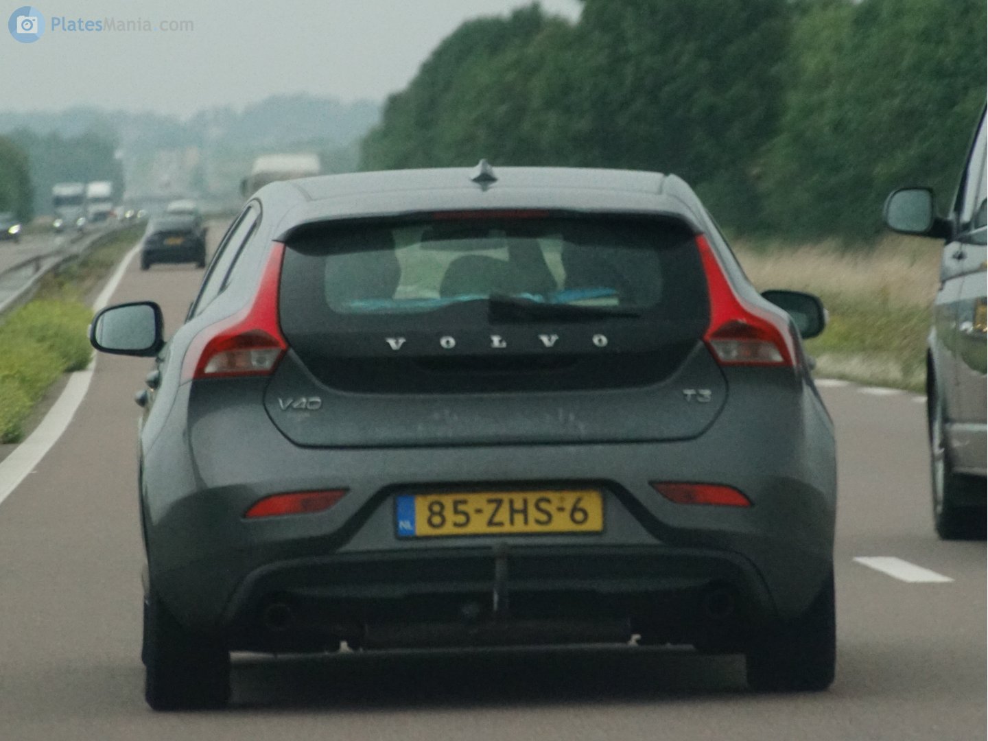 85-ZHS-6, Volvo V40 2nd gen (526), 2013–2019