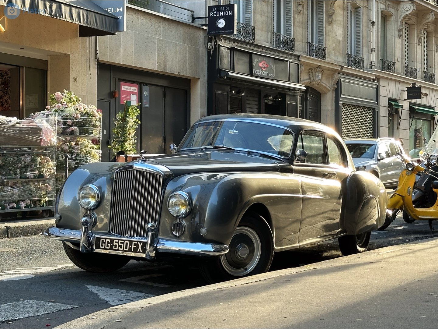 GG-550-FX, Bentley R-Type 