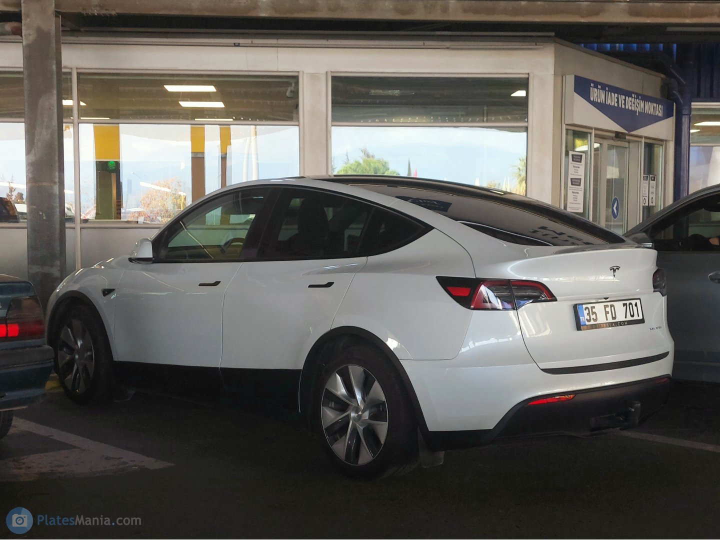 35 FD 701, Tesla Model Y 1st gen (5YJY), 2020–2025