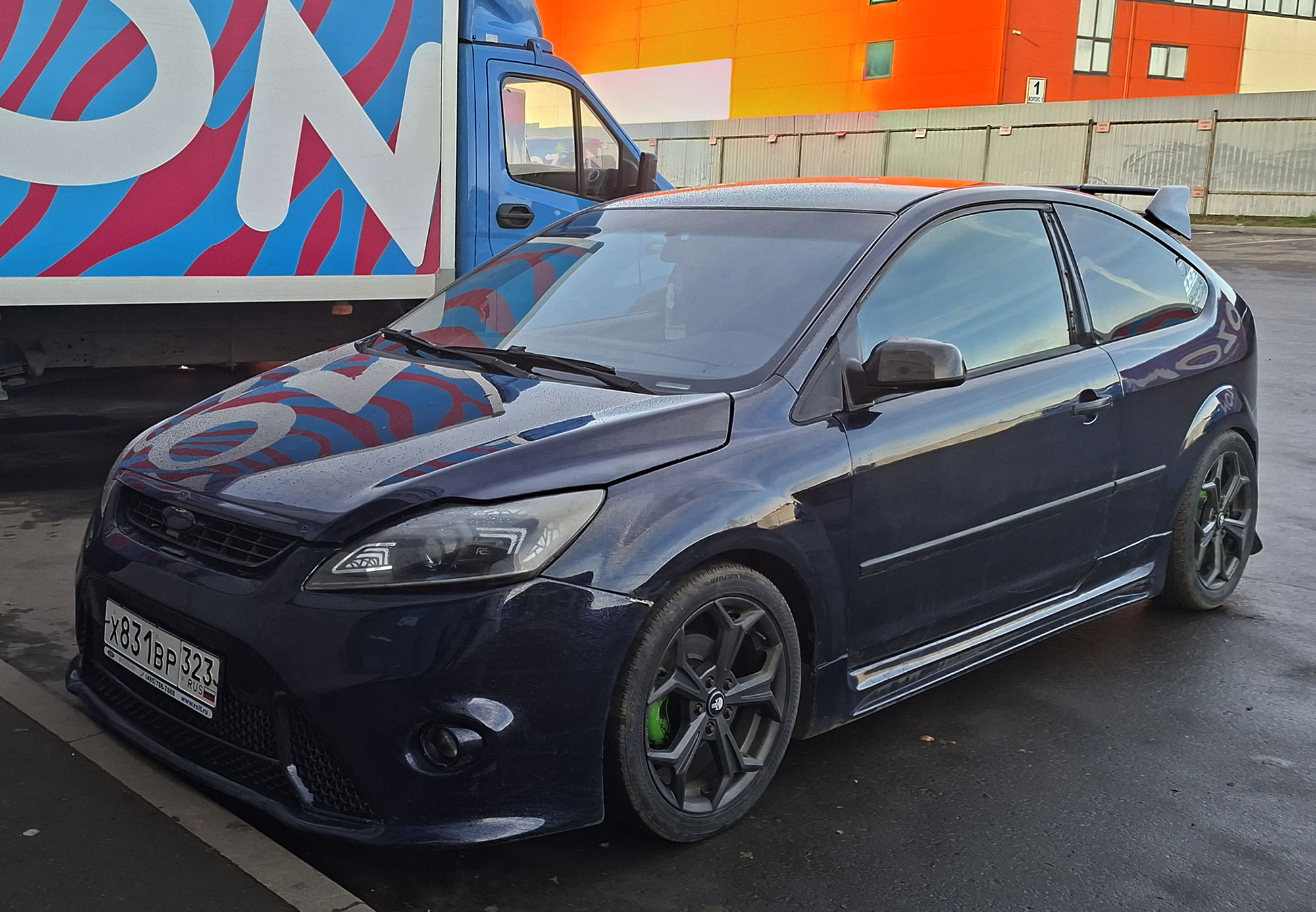 х 831 вр 323, Ford Focus 2nd gen 3-door Hatch (DA3; C307), facelift, 2008–2011