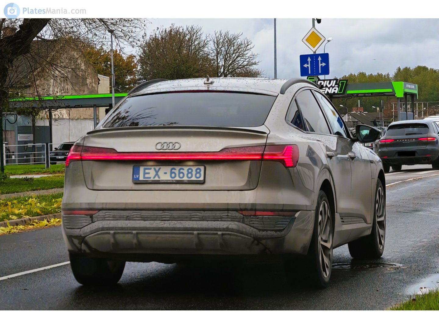 EX-6688, Audi Q8 1st gen e-tron Sportback, facelift, 2022–2025