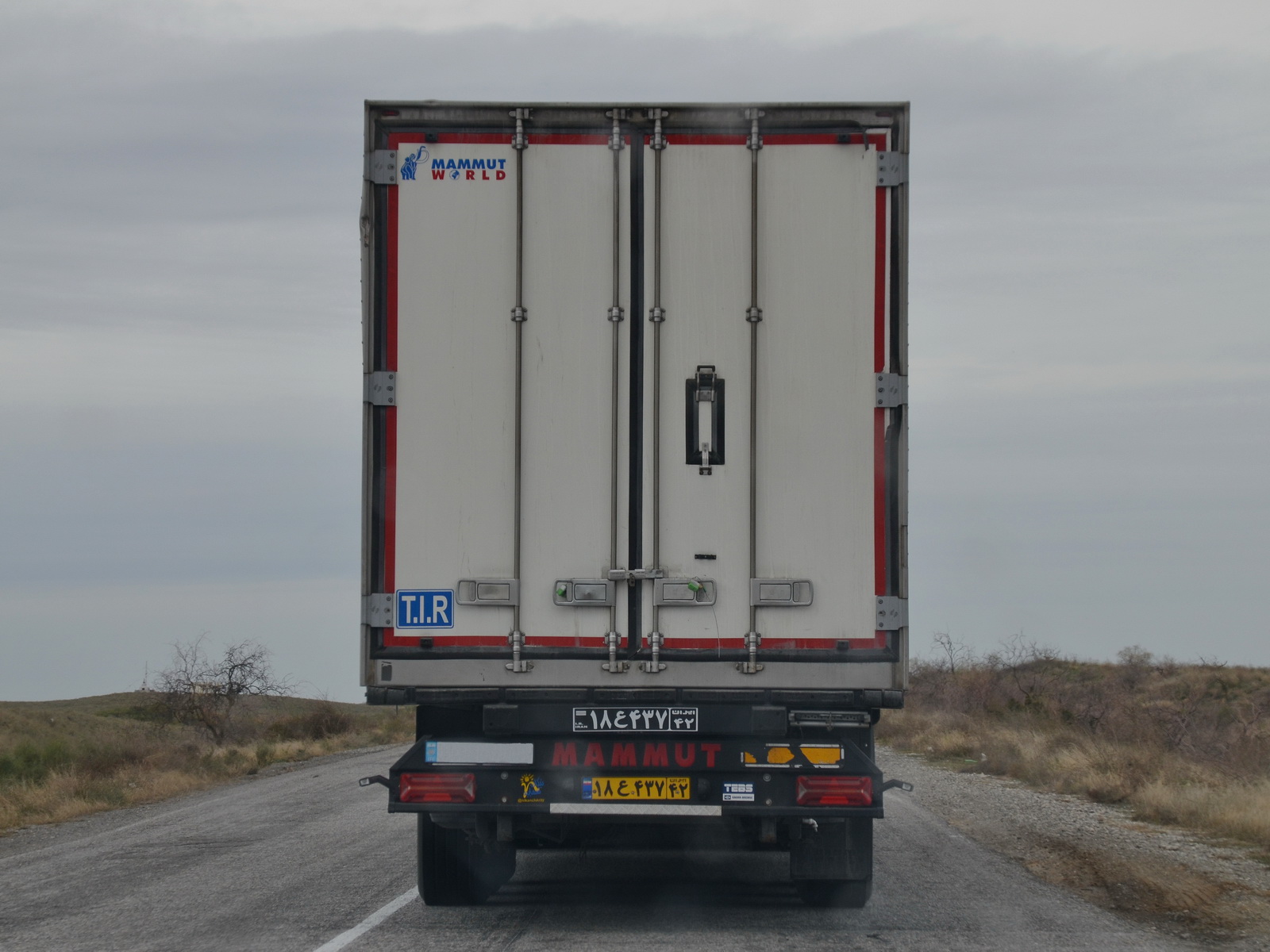 ۱۸ع۴۳۷ ۴۲, Mammut Trailer 