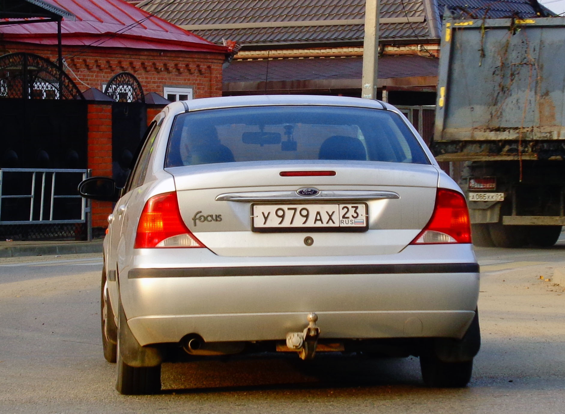 у 979 ах 23, Ford Focus 1st gen Sedan (DFW; C170), 1998–2005 (–2008 for LATAM-market)