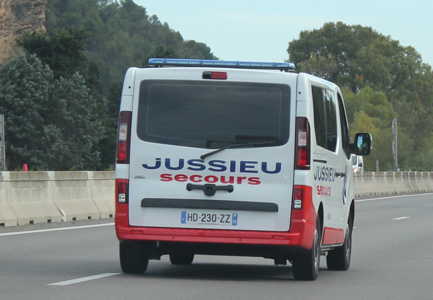 HD-230-ZZ, Renault Trafic 3rd gen (X82), 2014–2021