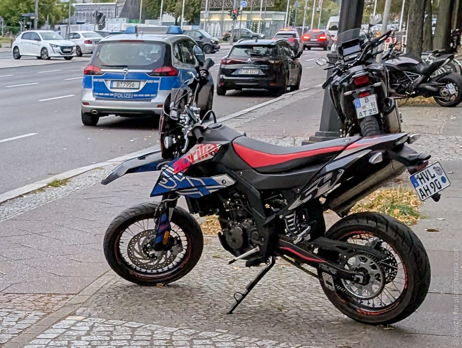 HVL AH 90, Regular plates 