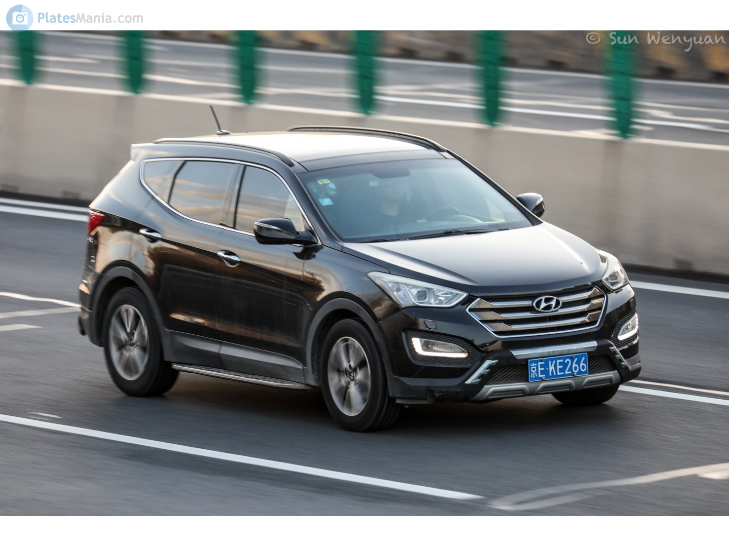 京E·KE266, Hyundai Santa Fe 3rd gen (Sport) (DM), 2012–2015