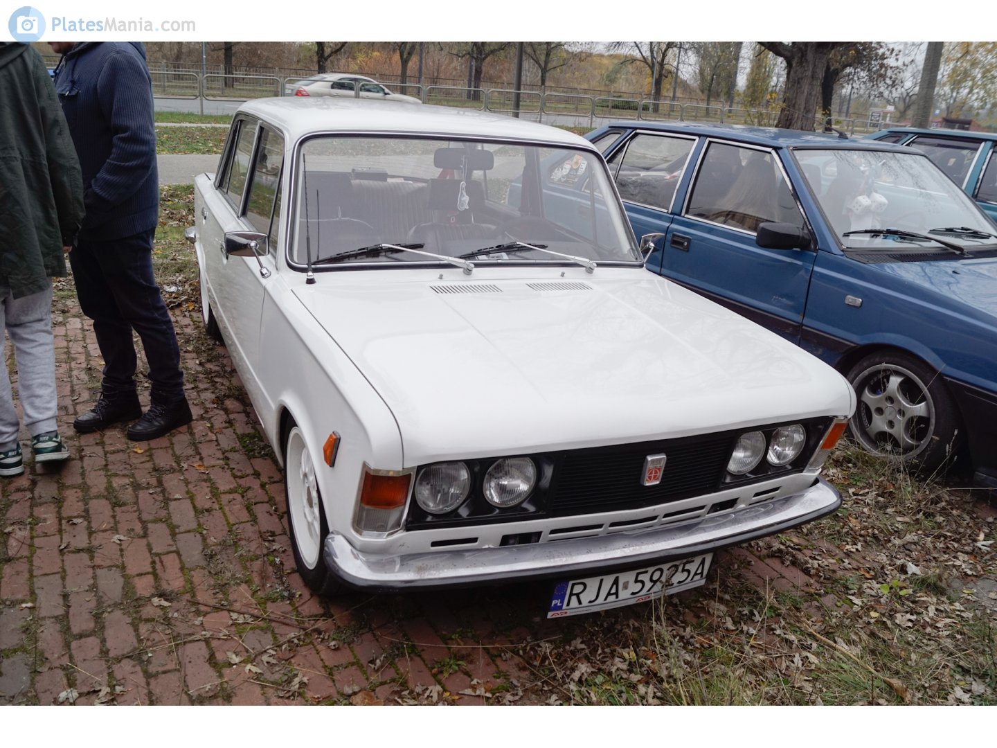 RJA 5925A, Polski Fiat 125p 