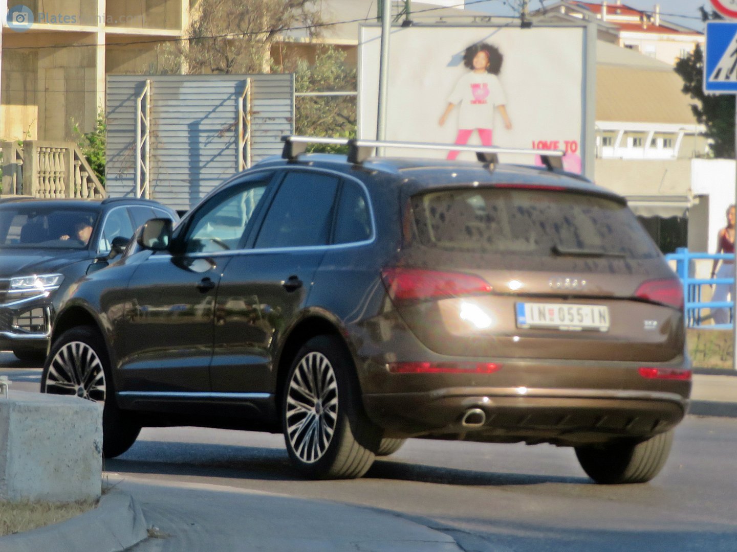 IN 055-IN, Audi Q5 1st gen (8RB), 2008–2017