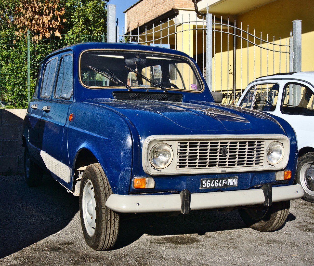 Roma 56464F, Renault 4 