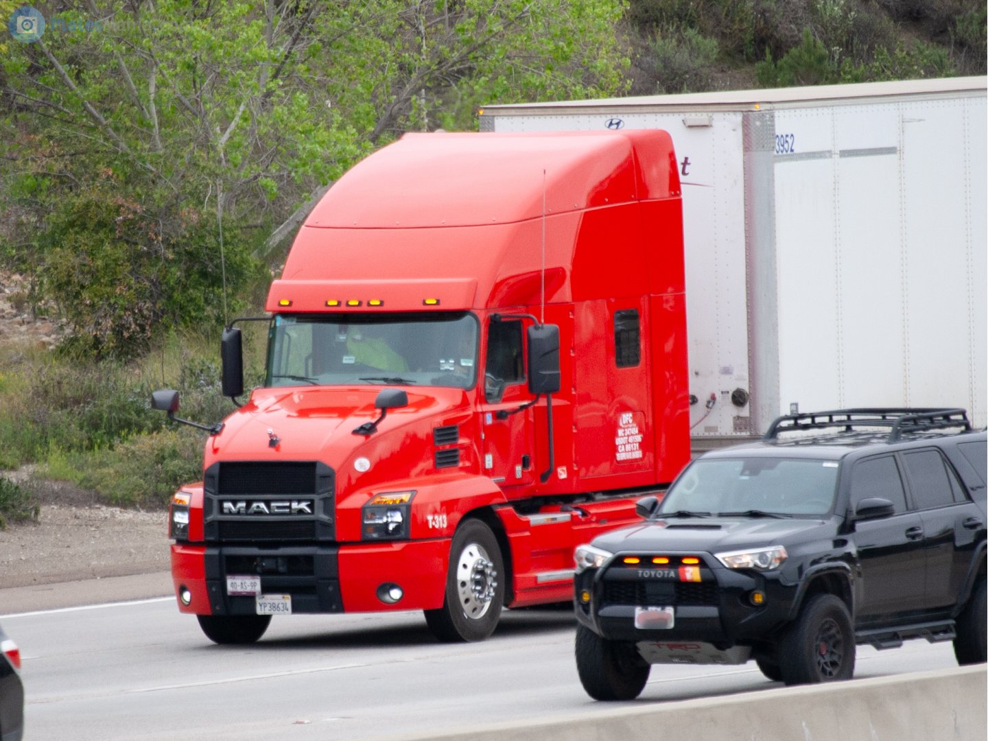 YP38634, Mack Anthem 