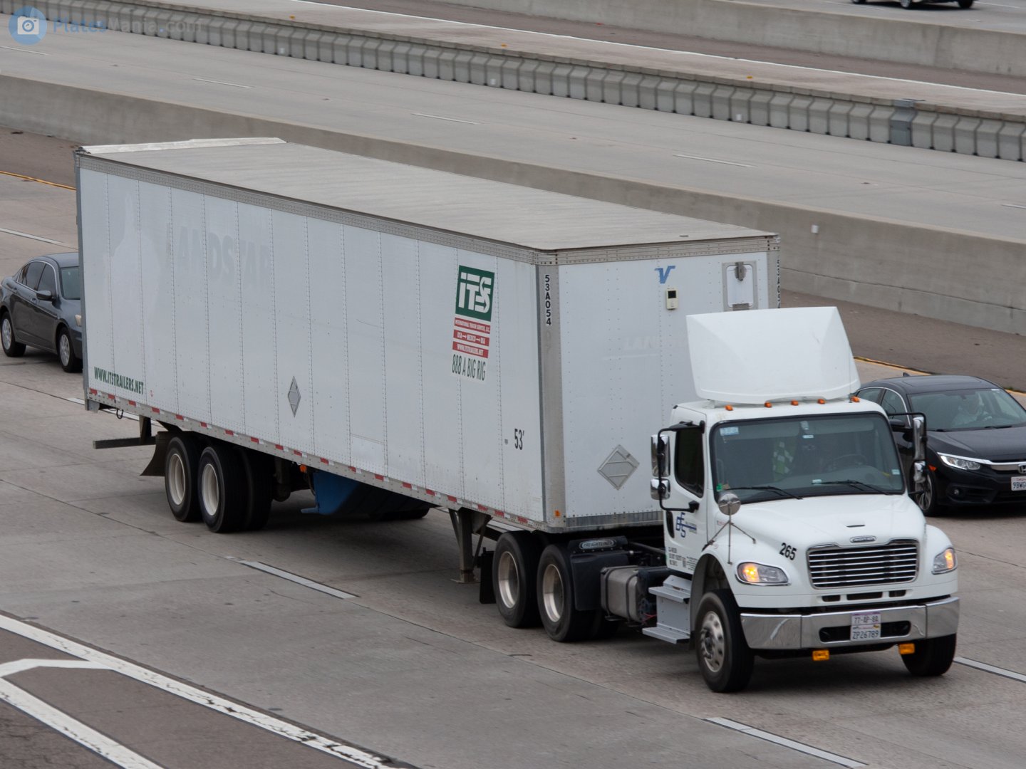 77-AP-8A, Freightliner Business Class 
