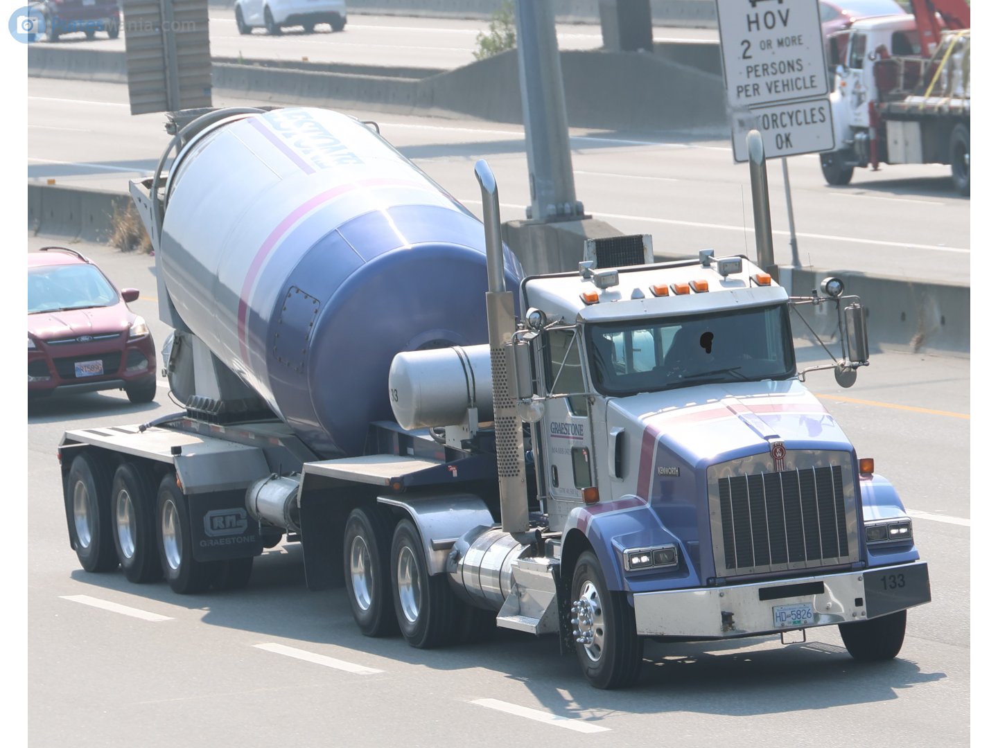 HD-5826, Kenworth T800 