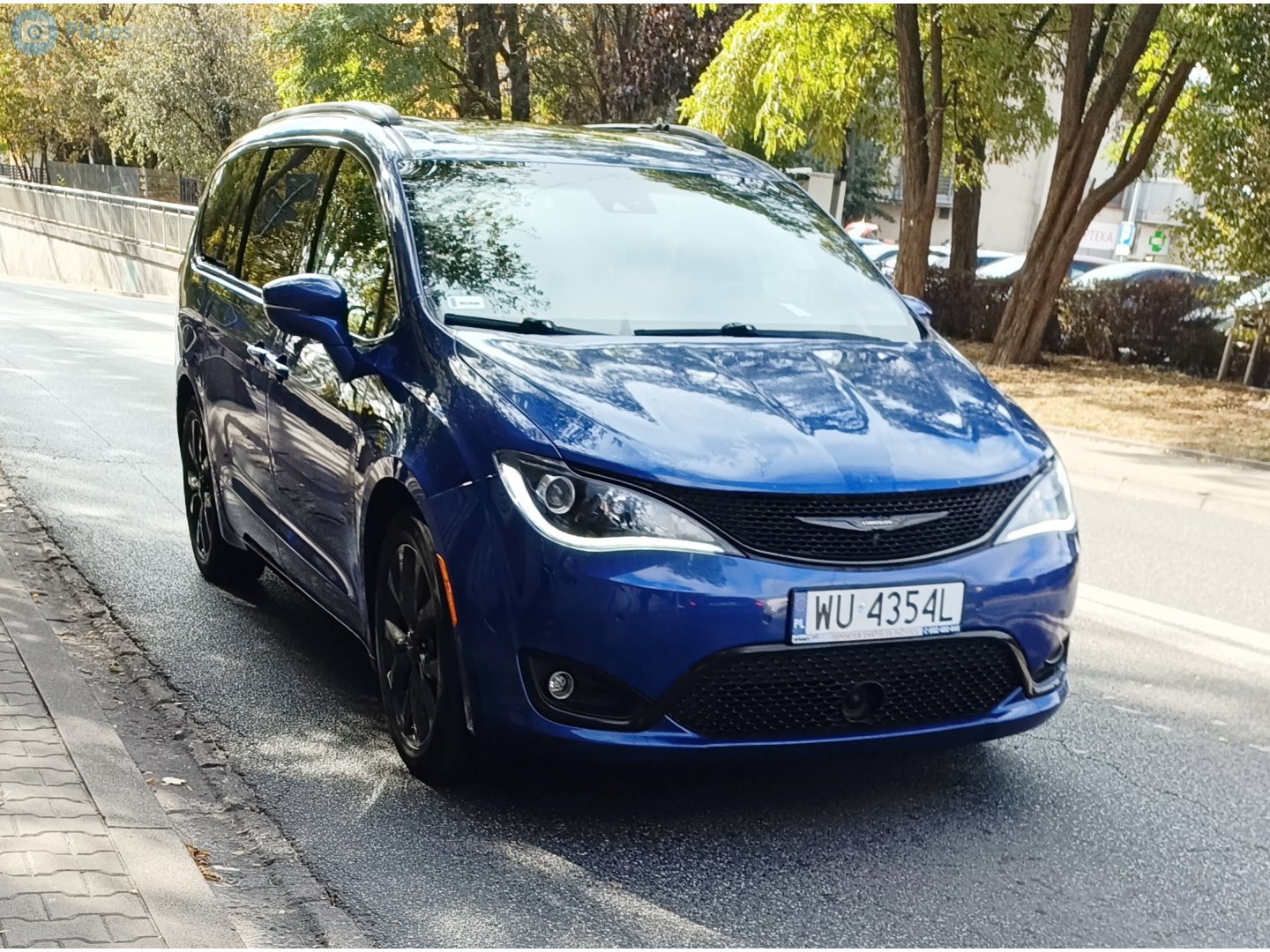 WU 4354L, Chrysler Pacifica 2nd gen Minivan (RU), 2016–2020