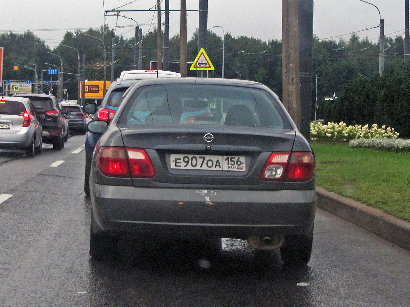 е 907 оа 156, Nissan Almera 