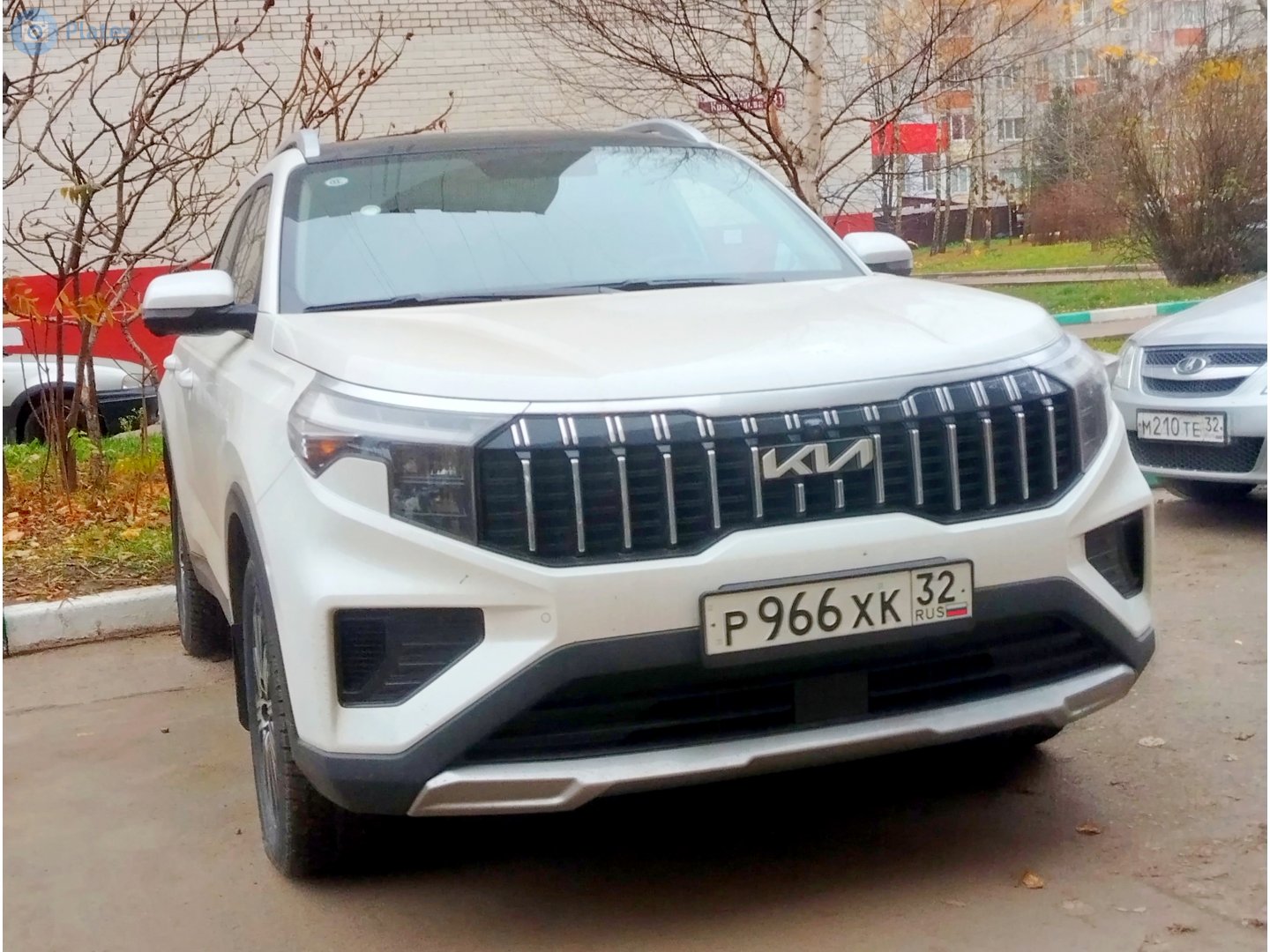 р 966 хк 32, Kia Sportage 