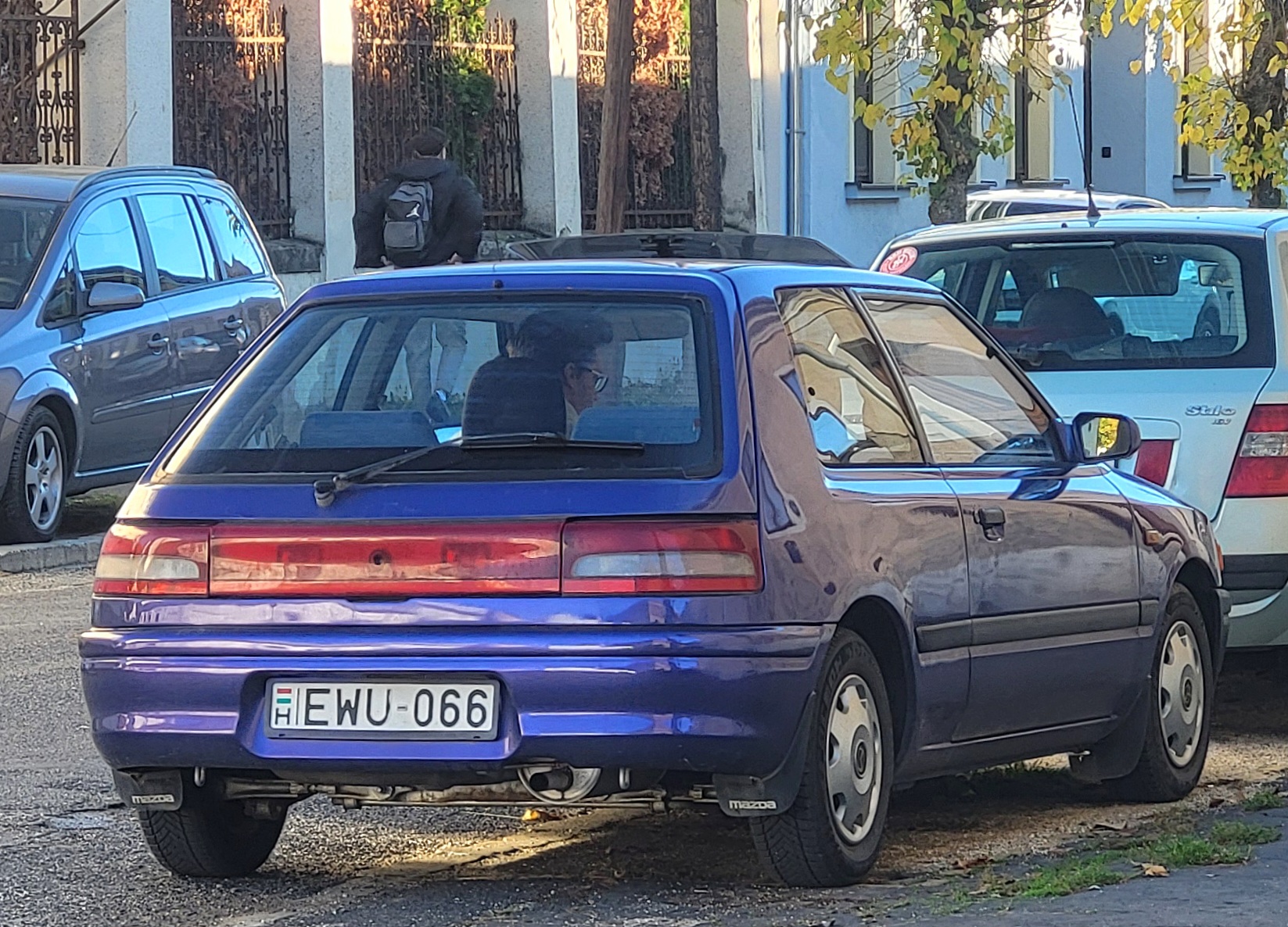 EWU-066, Mazda 323 4th gen 3-door Hatch (BG), 1989–1994