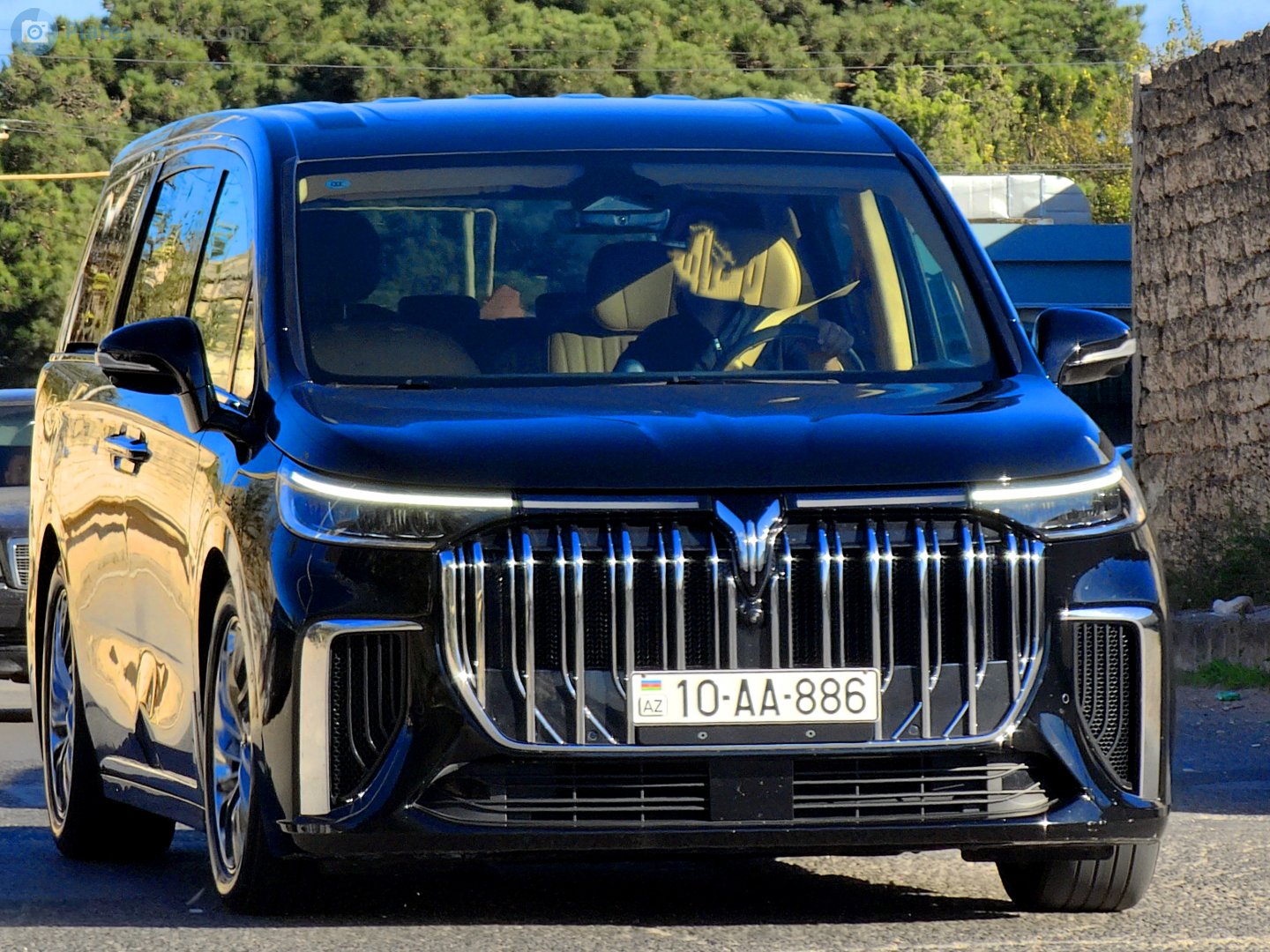 10 AA 886, Voyah (Lantu) Dreamer (Dream/Mengxiangjia) 1st gen (ESSA), 2022–