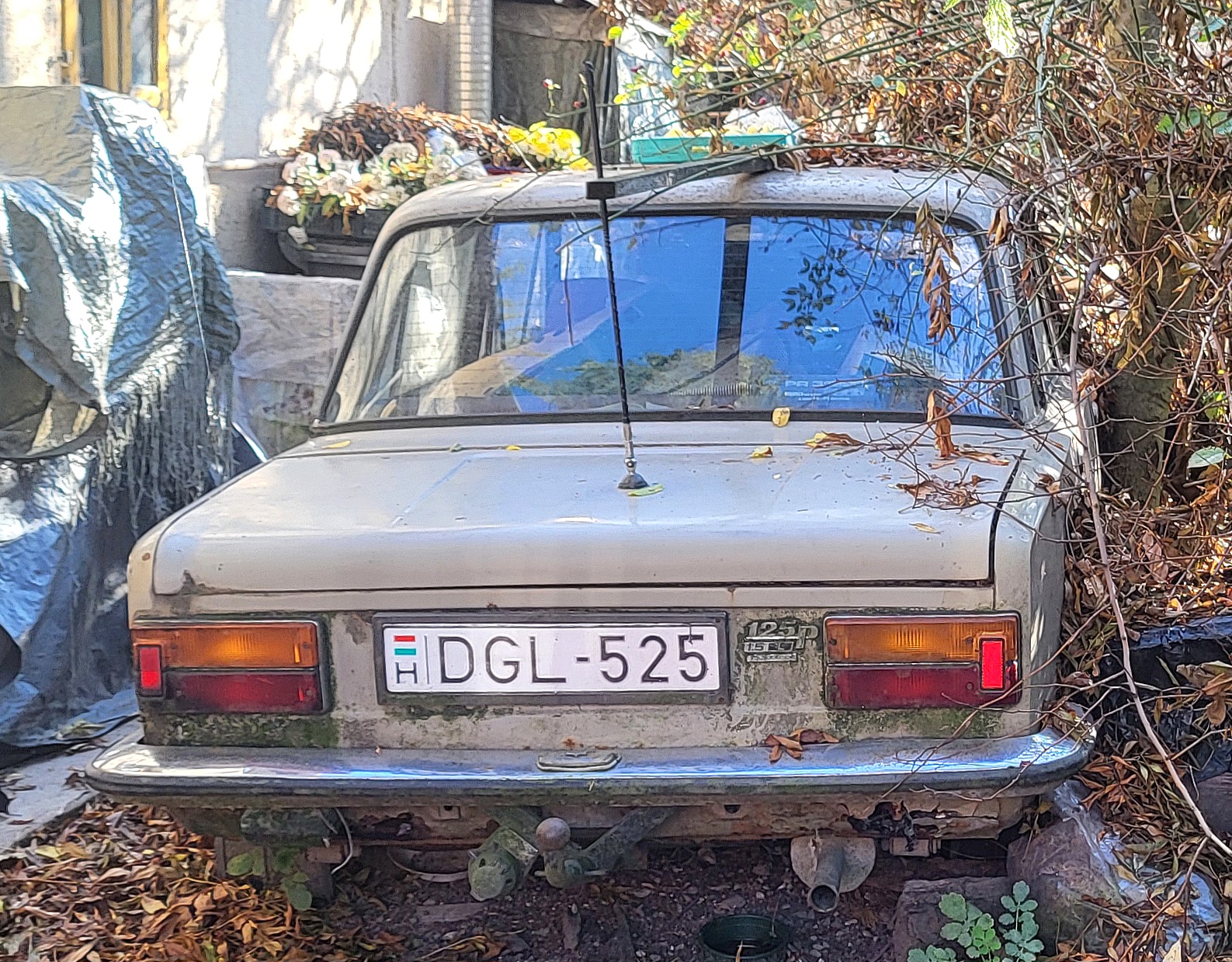 DGL-525, Polski Fiat 125p 115C Sedan (MR75), facelift, 1975–1983