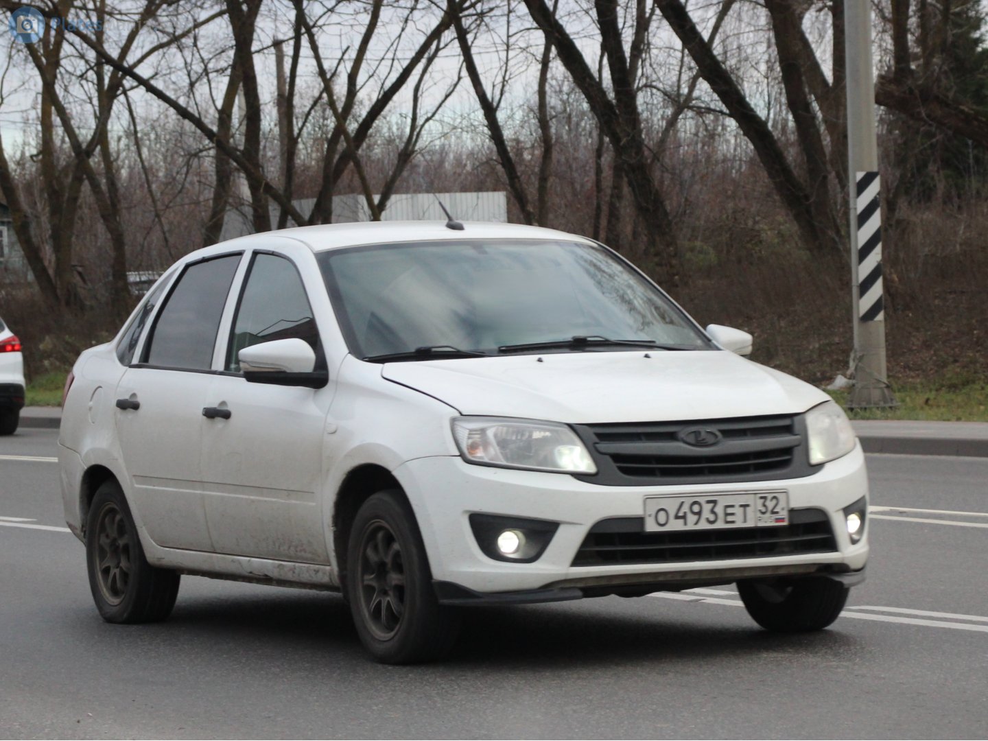 о 493 ет 32, Lada (VAZ) 2190 Granta 2190, 2011–2018
