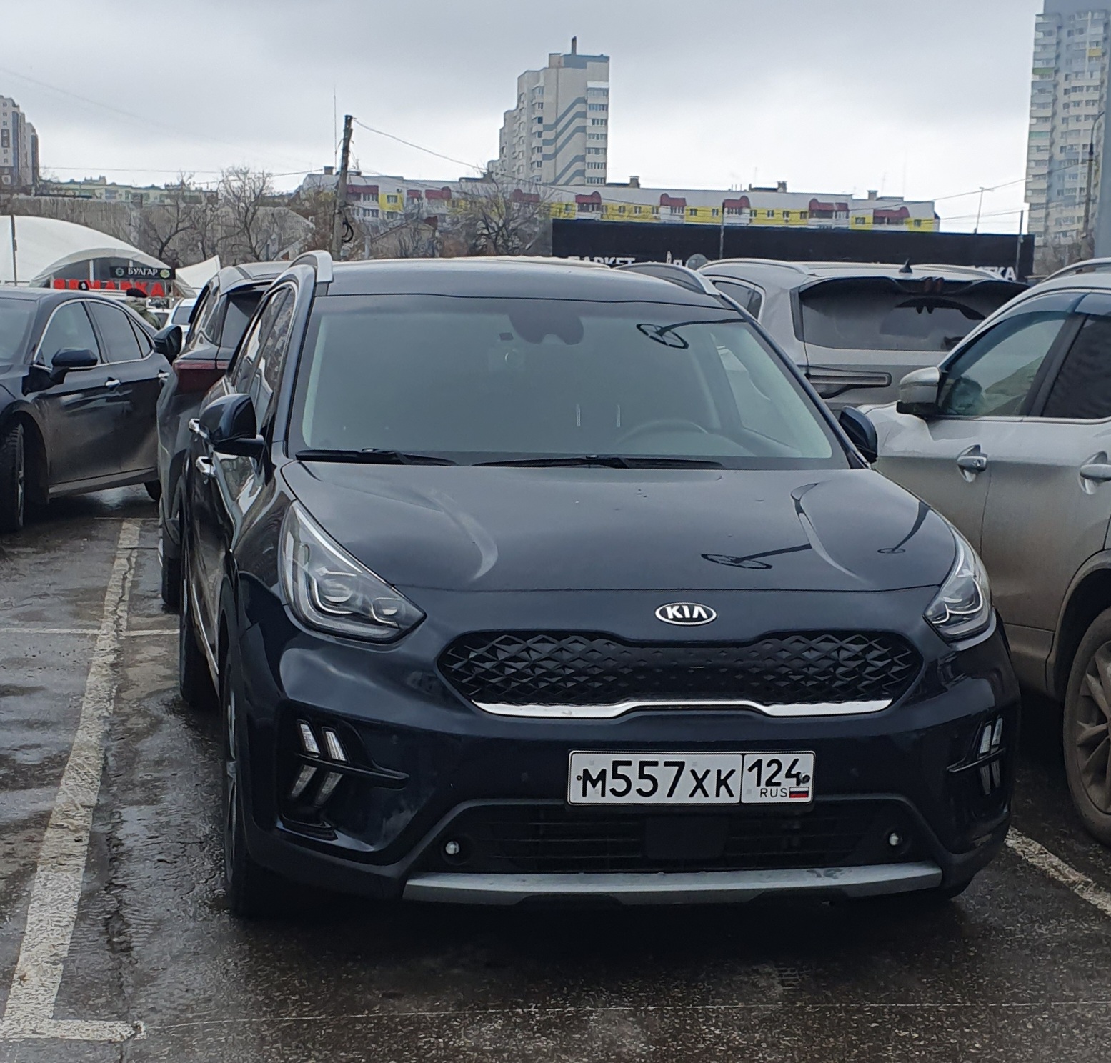 м 557 хк 124, Kia Niro 