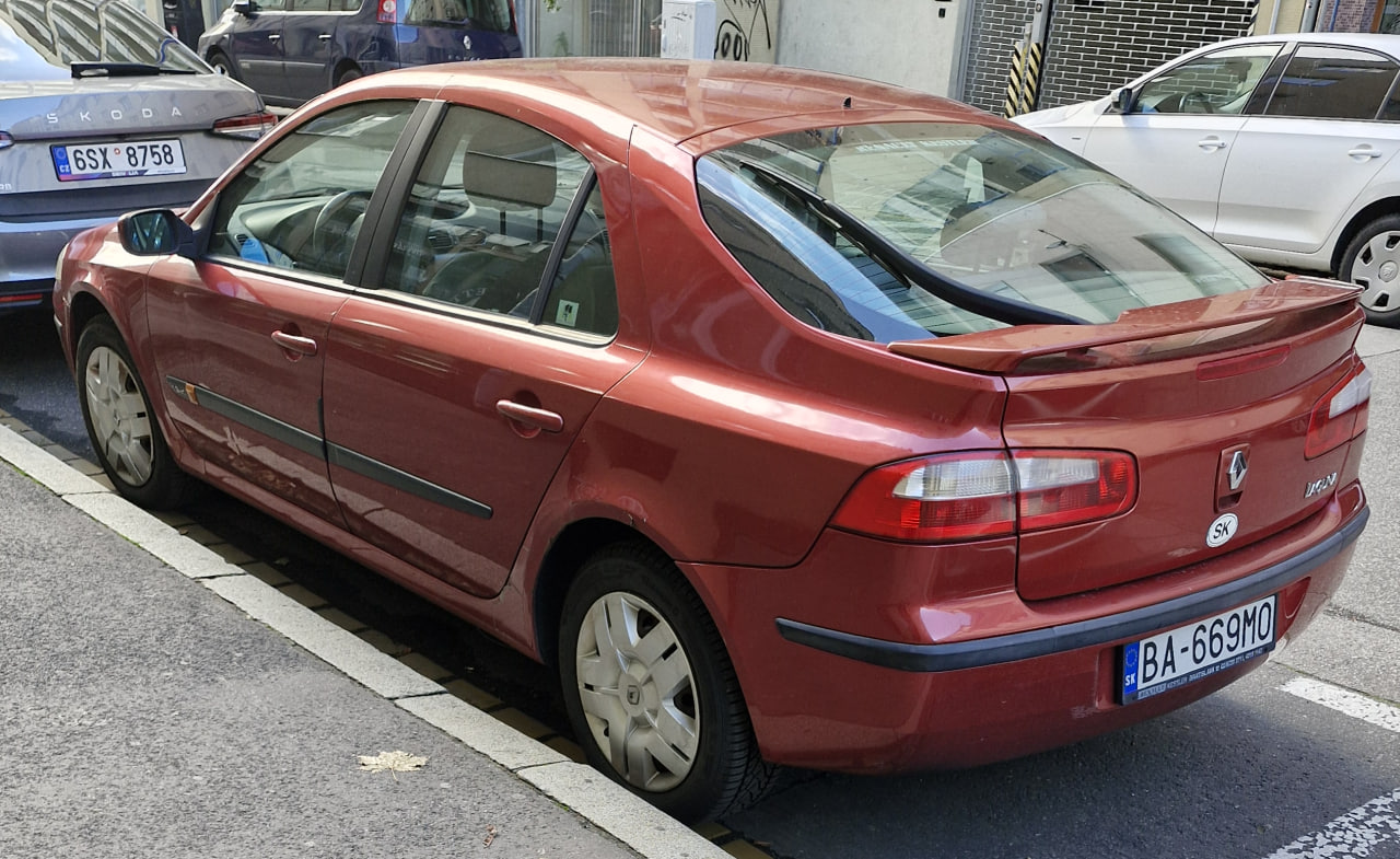 BA-669MO, Renault Laguna 2nd gen Liftback (X74), 2001–2005