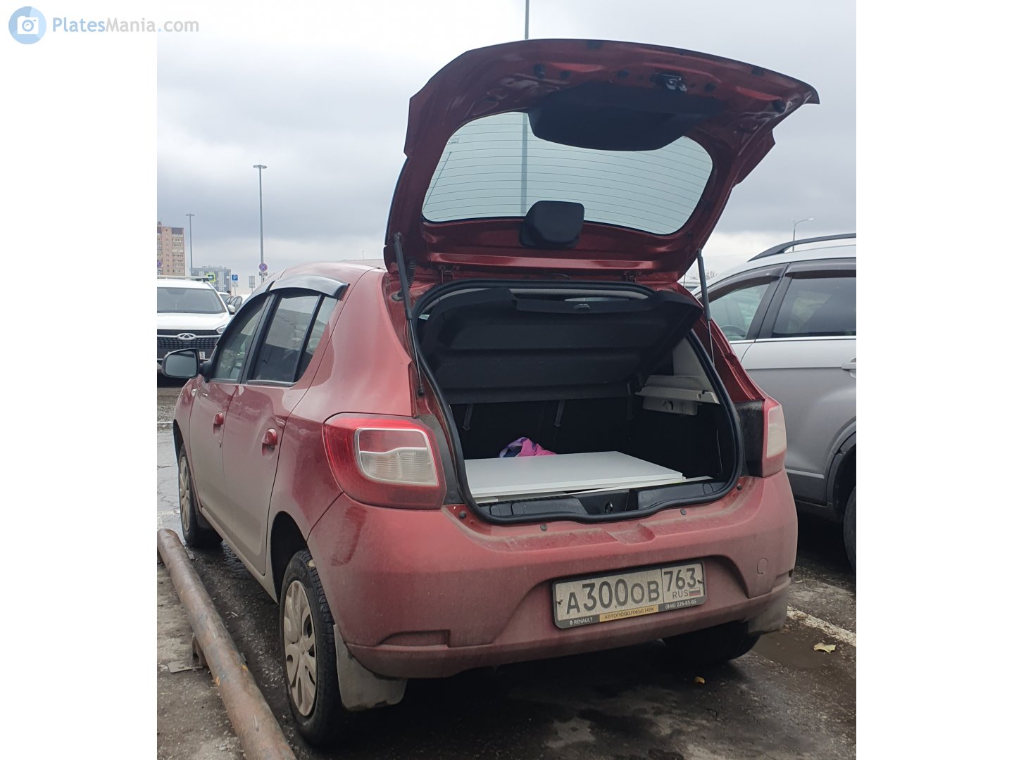 а 300 ов 763, Renault Sandero 