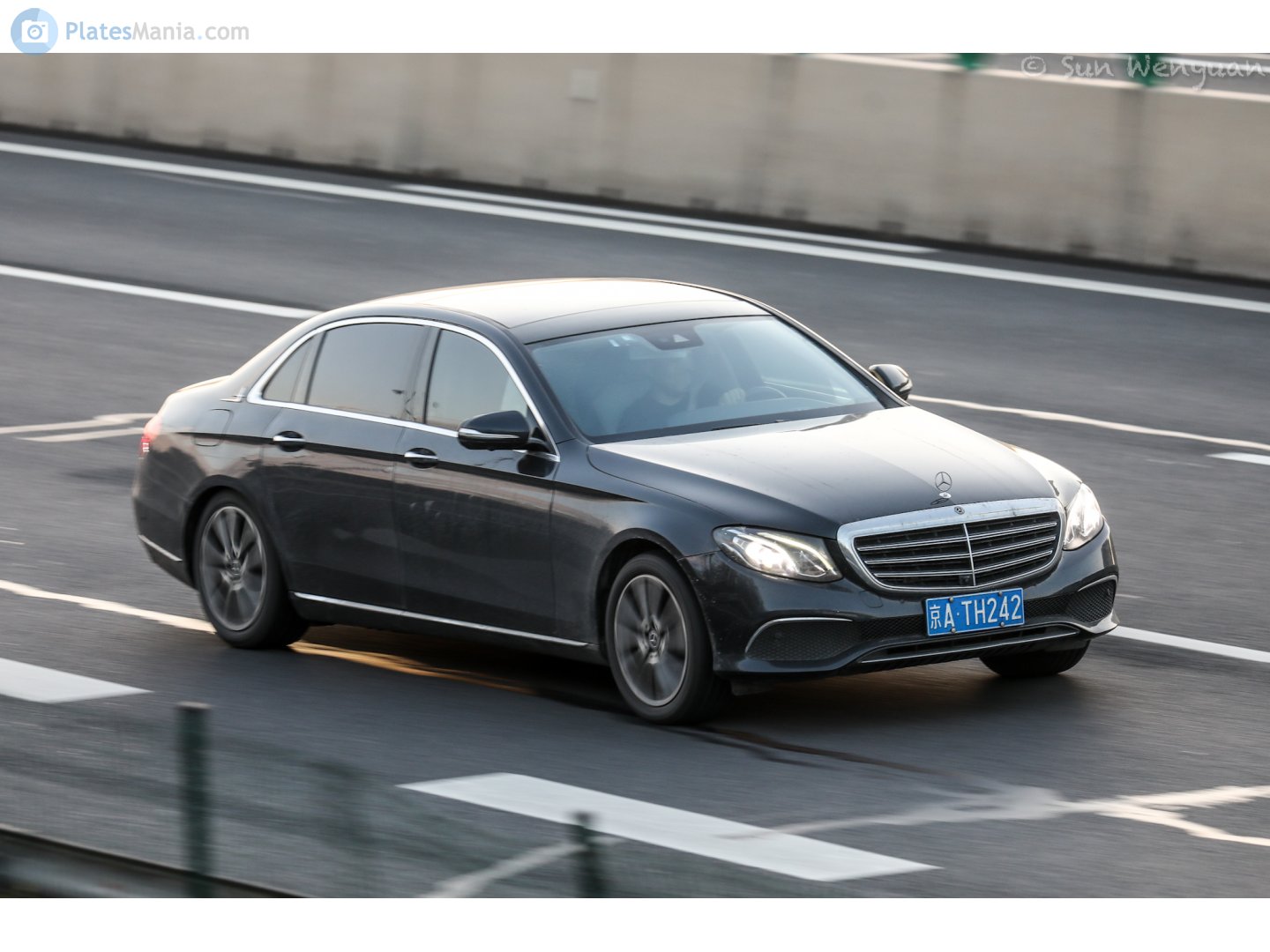 京A·TH242, Mercedes-Benz E-Klasse 5th gen Sedan (V213/W213), 2016­–2020