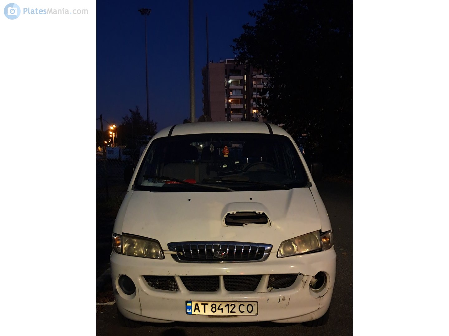 AT 8412 CO, Hyundai H-1 