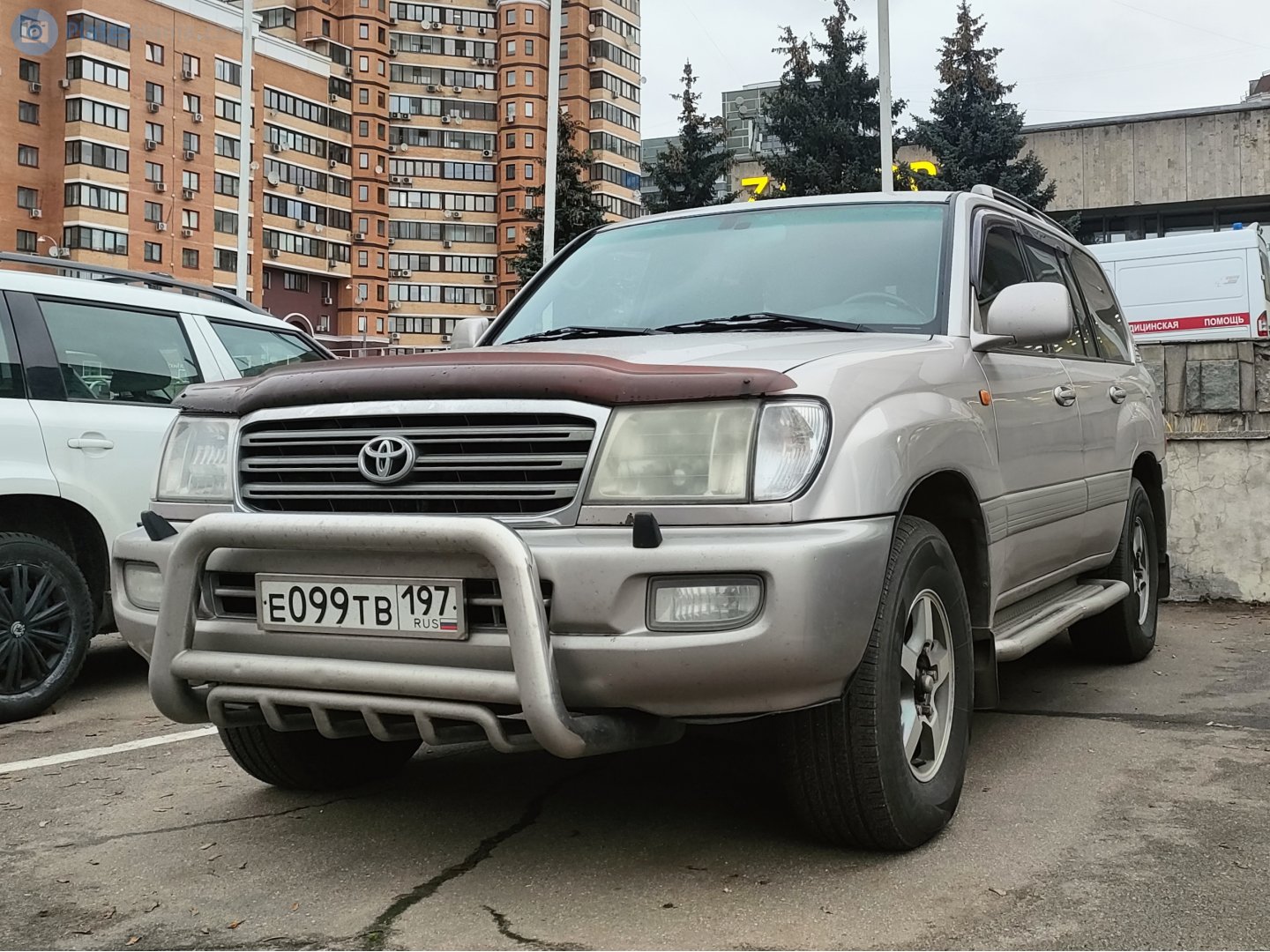 е 099 тв 197, Toyota Land Cruiser 100 (J100), 1998–2007