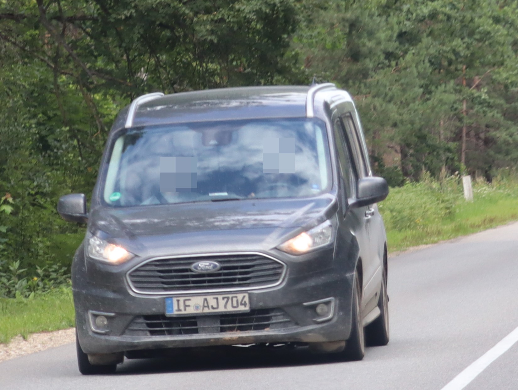 IF AJ 704, Ford Tourneo Connect 2nd gen (V408), 2013–2022