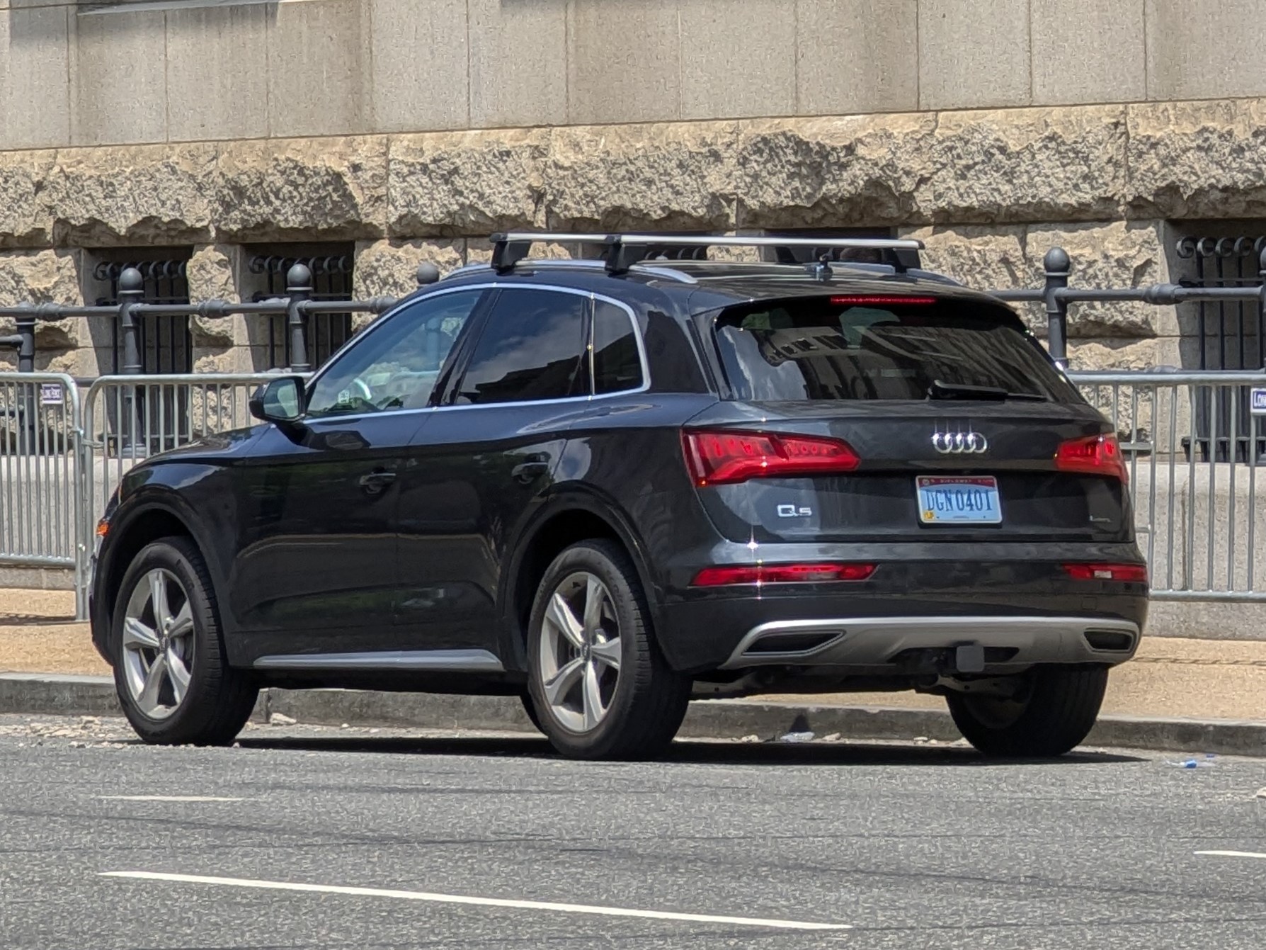 DGN 0401, Audi Q5 2nd gen SUV (FYB), 2017–2020