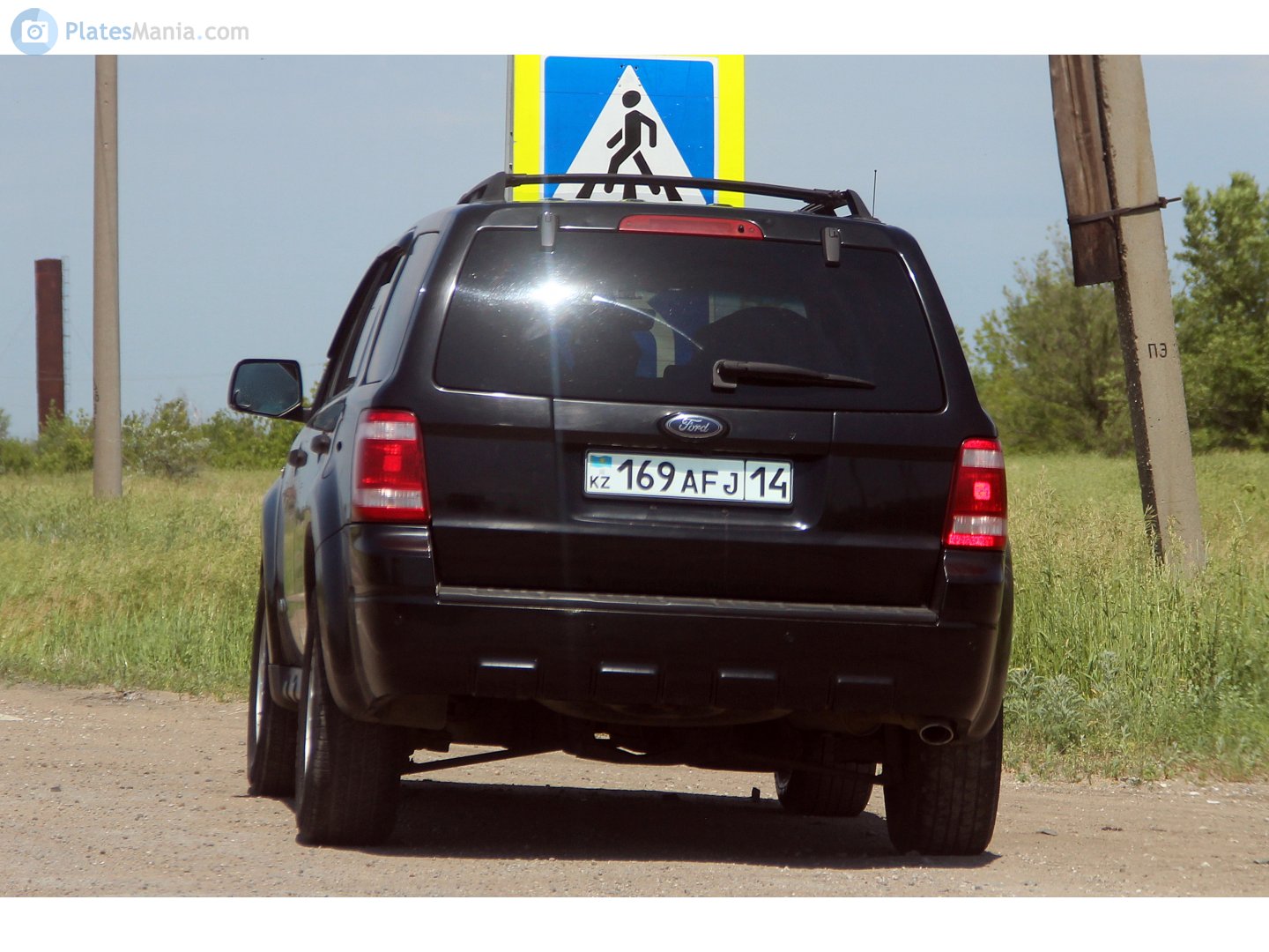 169 AFJ 14, Ford Escape 