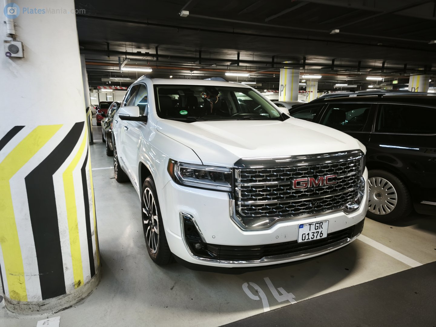 T GR 01376, GMC Acadia 