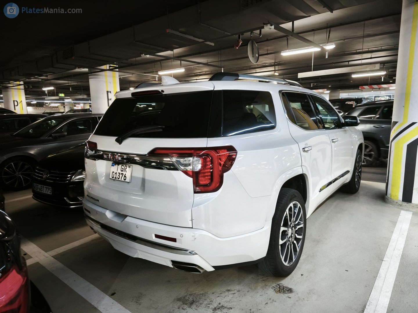 T GR 01376, GMC Acadia 