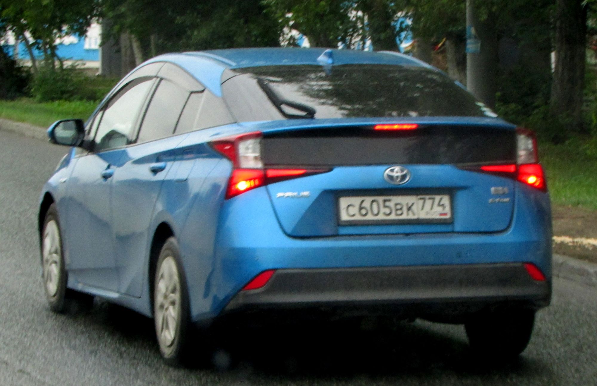 с 605 вк 774, Toyota Prius 4th gen (ZVW50), 2015–2019