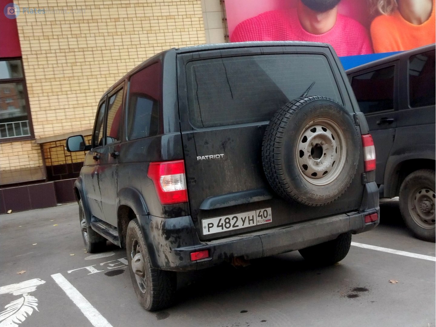 р 482 ун 40, UAZ 3163 Patriot 