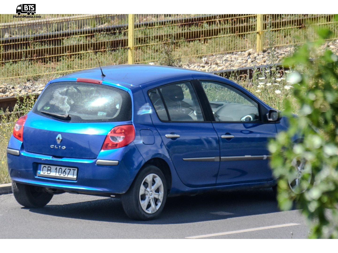 CB 1067T, Renault Clio 