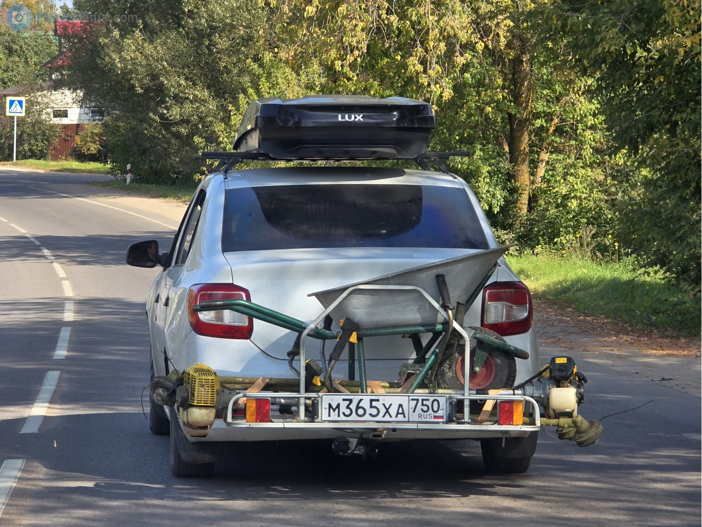 м 365 ха 750, Renault Logan 