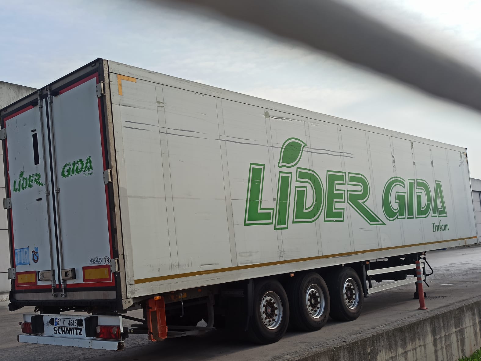 61 K 4645, Schmitz SKO 